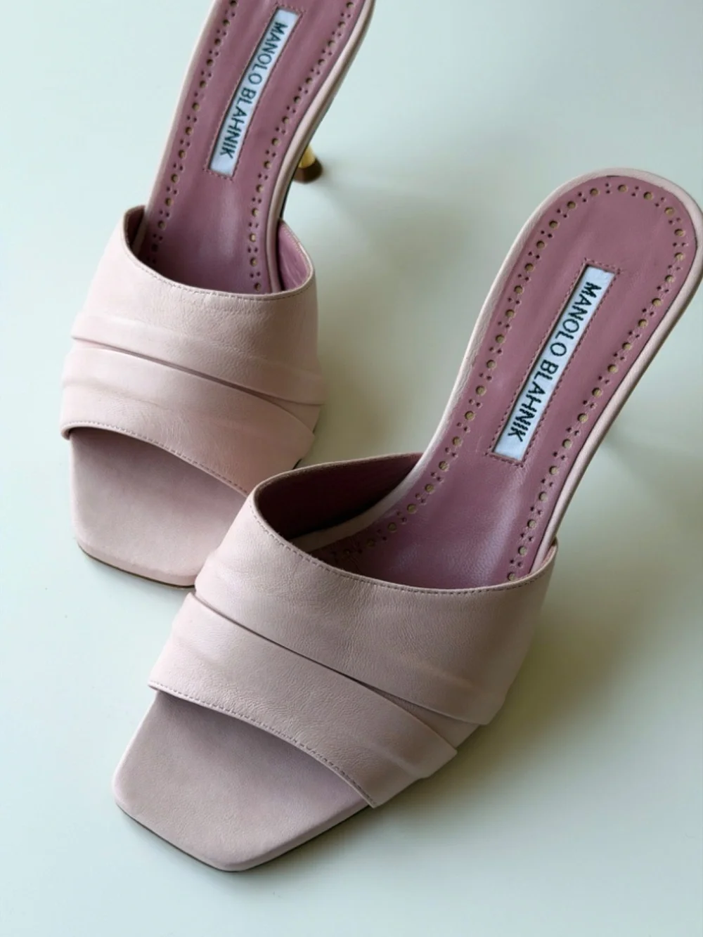 Vintage Manolo Blahnik dusty pink leather mules, IT 36